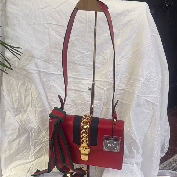 Gucci Red Web Sylvie Leather Large Shoulder Bag with COA and extra strap. - Picture 2 of 16